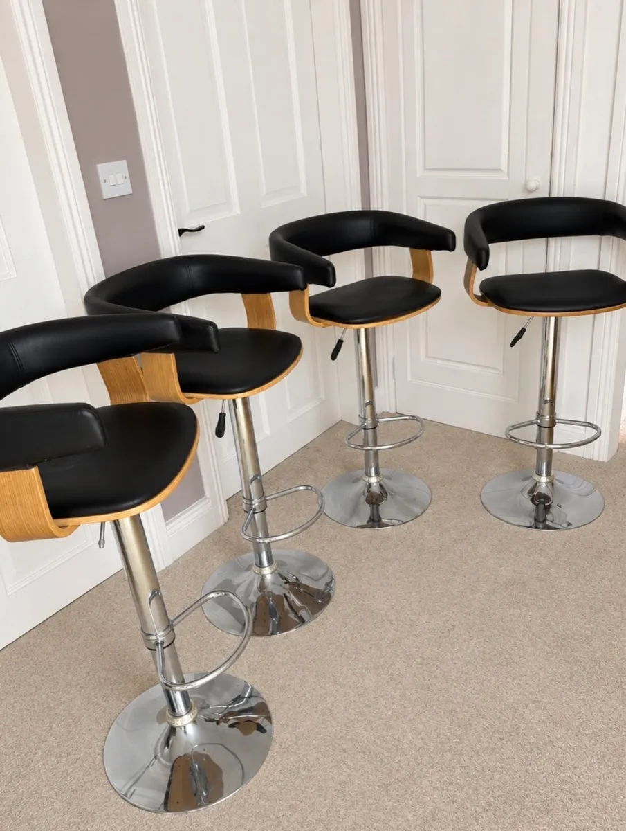 Bar stools - Image 2