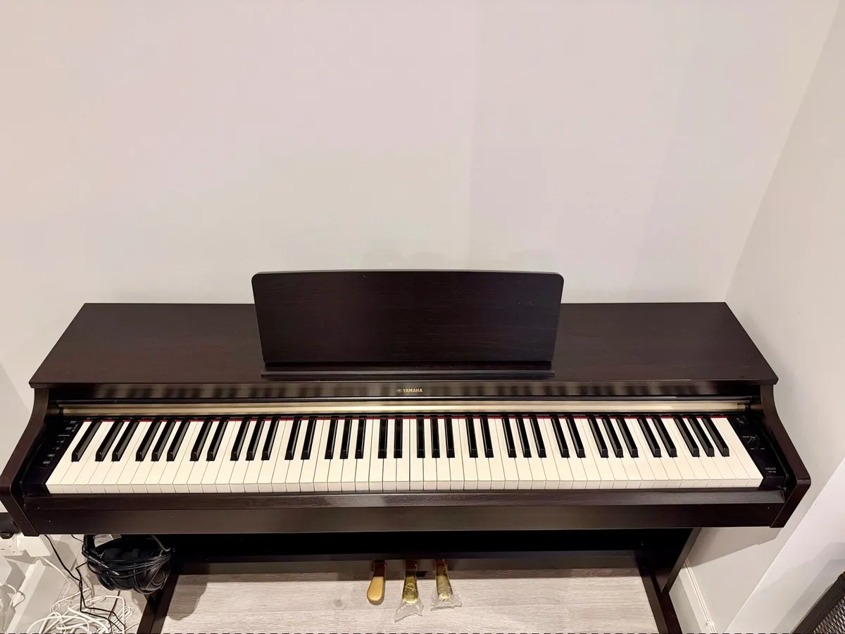 Yamaha Digital Piano Arius YDP-162 - Image 3