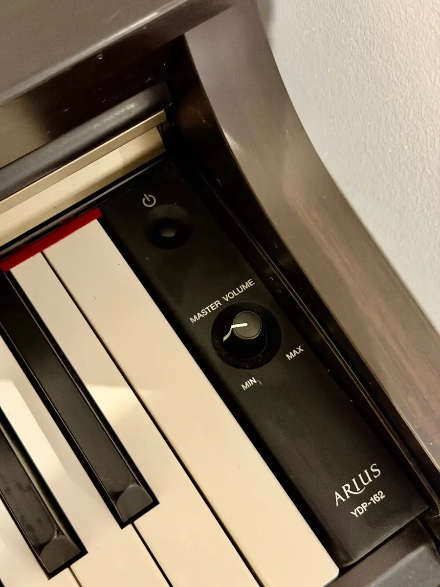 Yamaha Digital Piano Arius YDP-162 - Image 4