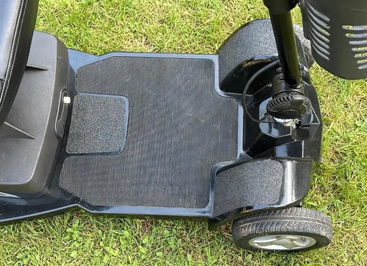 Mobility Scooter Lightweight & Foldable - Image 4