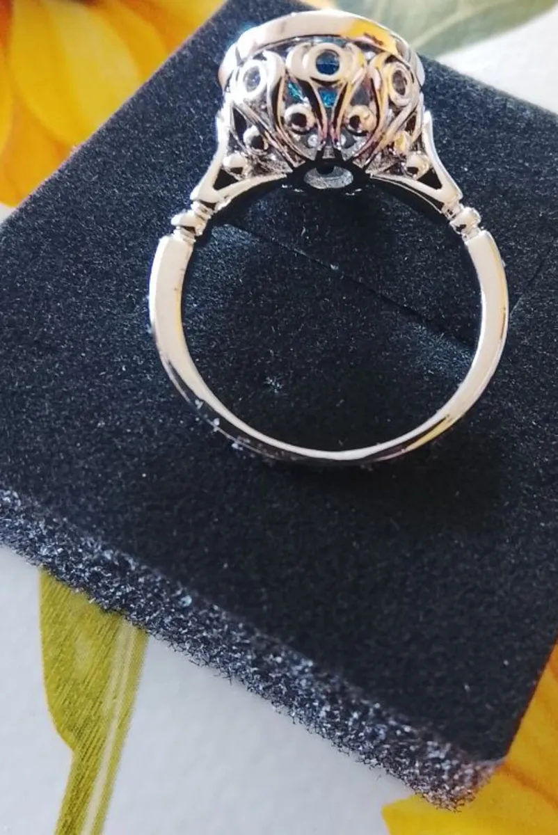 Silver Blue Saphire/Diamond ring - Image 2