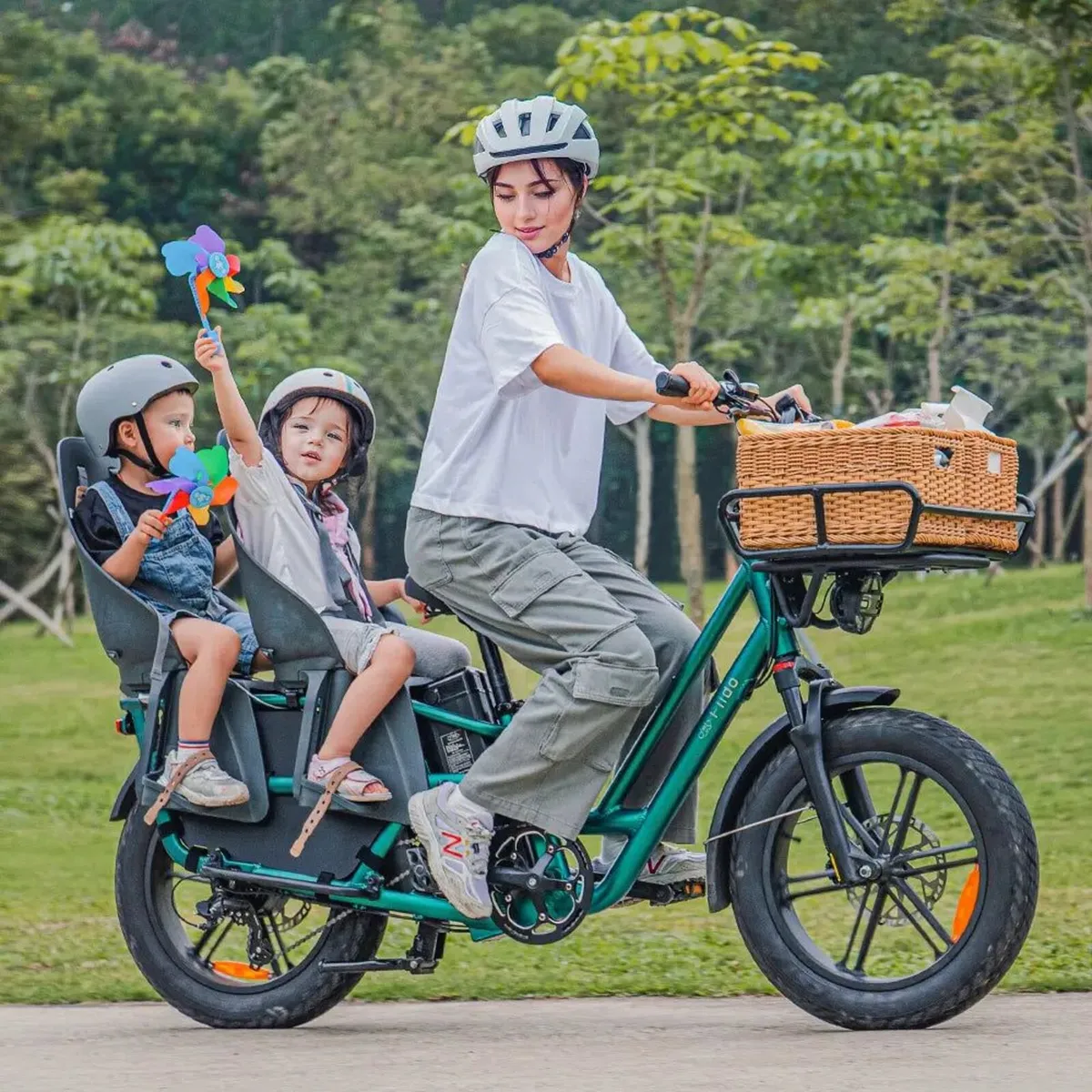 Fiido T2 longtail cargo ebike - Image 1