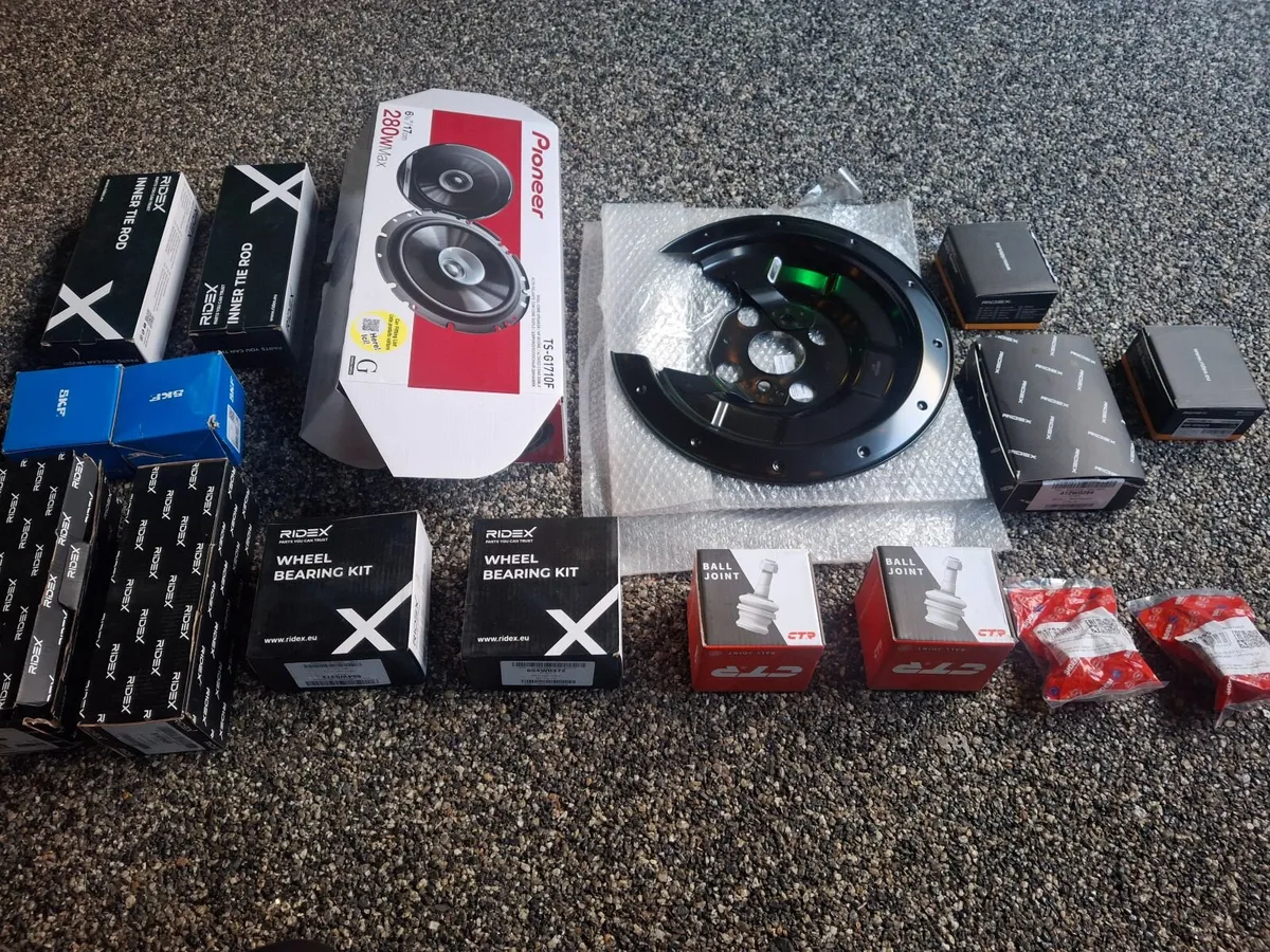FN2 TYPE R PARTS ,,,, fn2 civic - Image 3