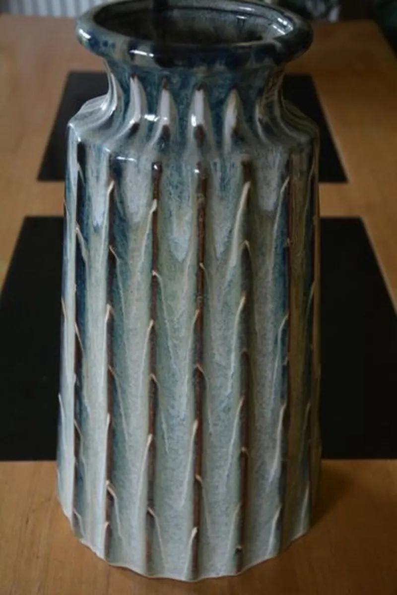 Large ceramic vase - Image 1