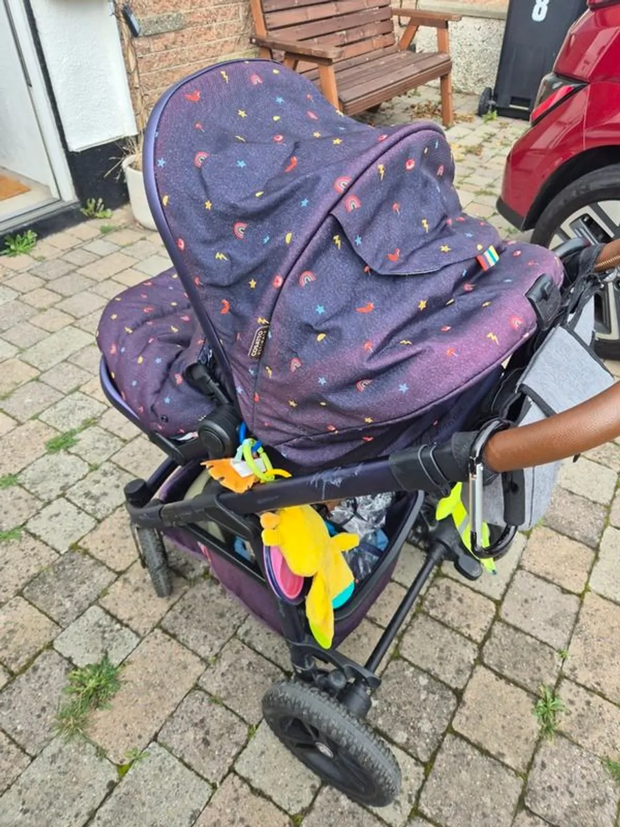 Cosatto Wow 3 Travel System - Image 2