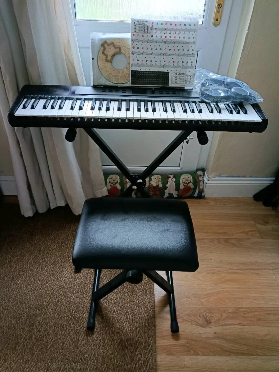 Piano keyboard - Image 1