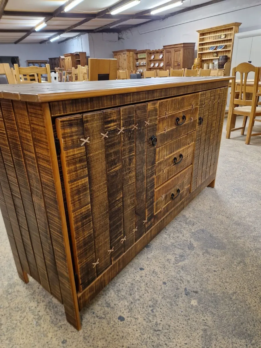 Reclaimed wood rustic style sideboard - Image 3