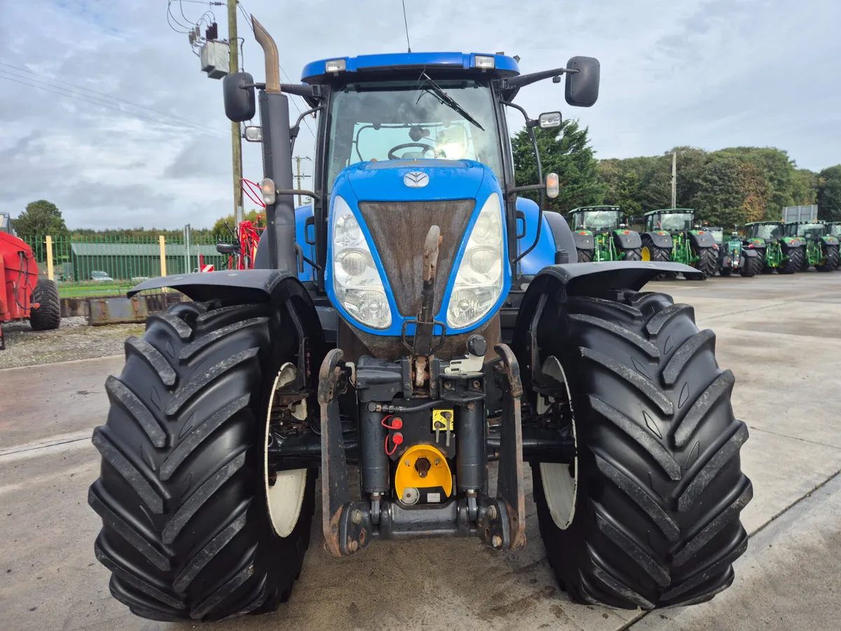 New Holland T7040 2010 - Image 4