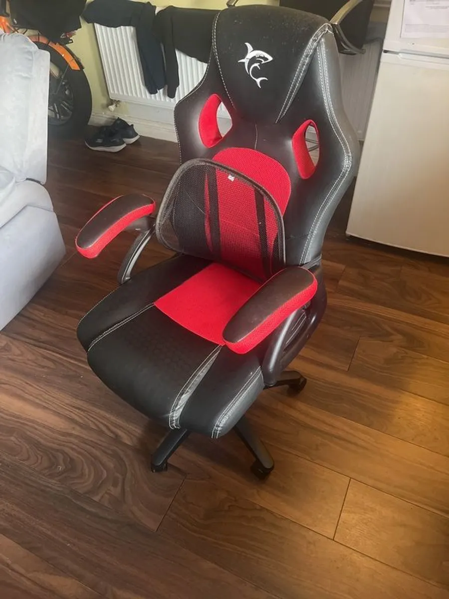 Used but in good condition Gaming Chair - Image 1