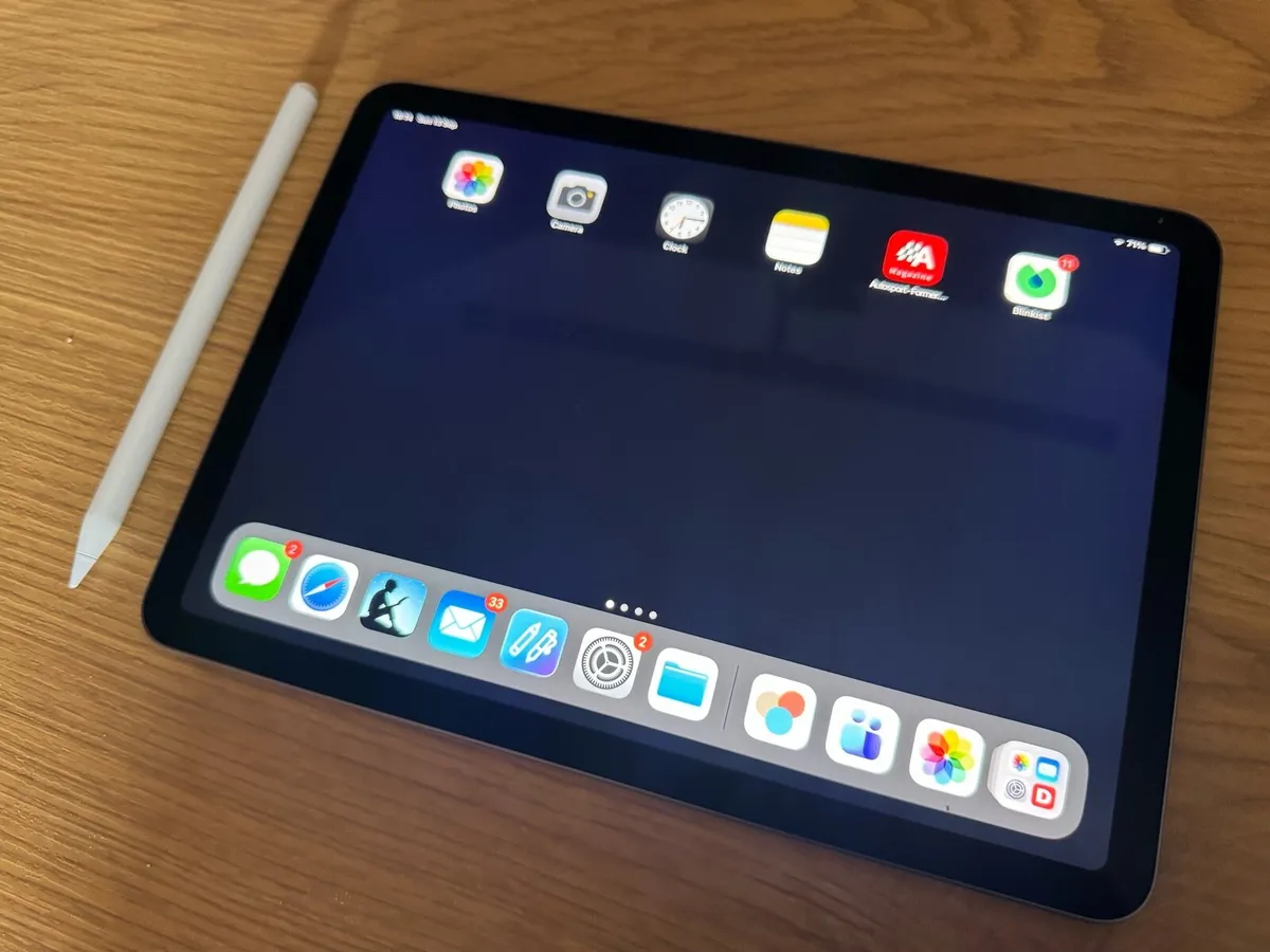 iPad Air 64gb (5th Generation) - Image 1