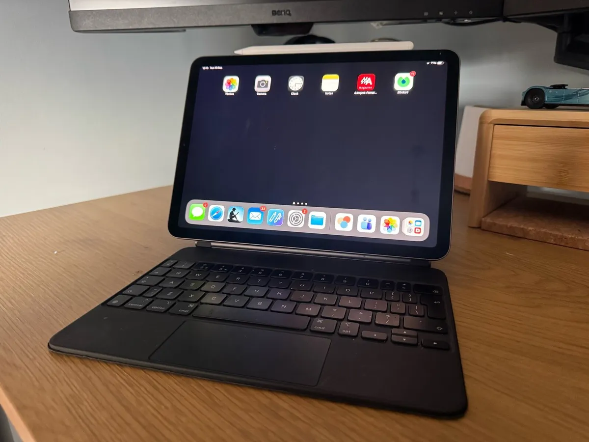iPad Air 64gb (5th Generation) - Image 3