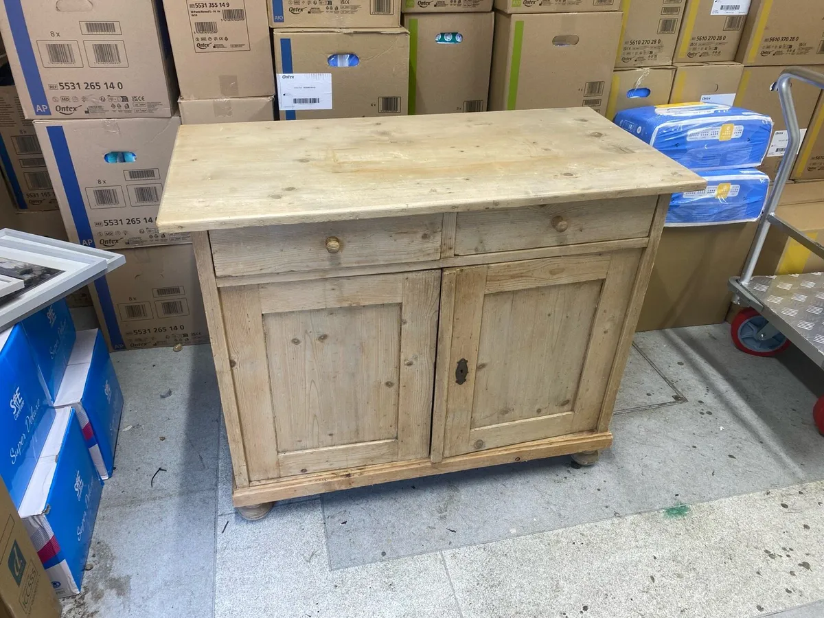 Dresser - Image 1