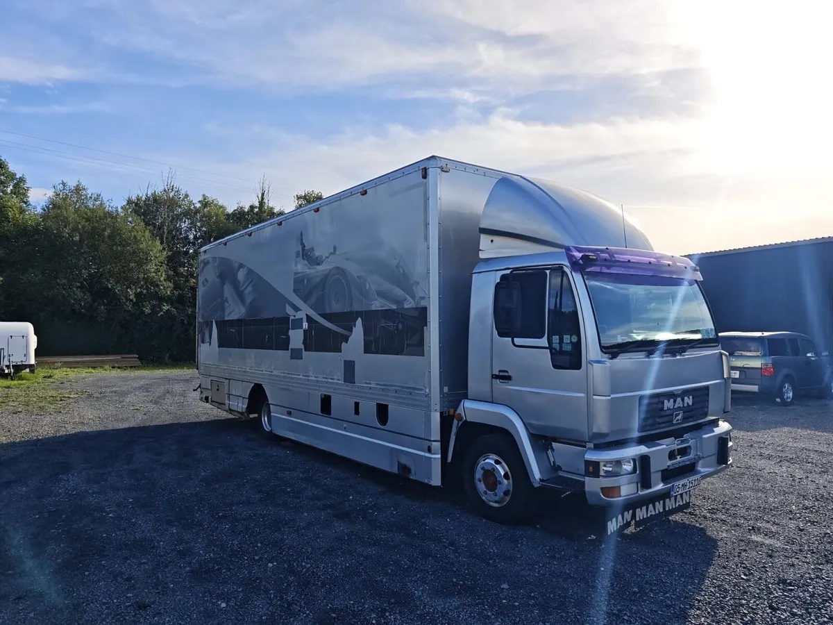 Man Box Truck (tail lift) 2005 - Image 2