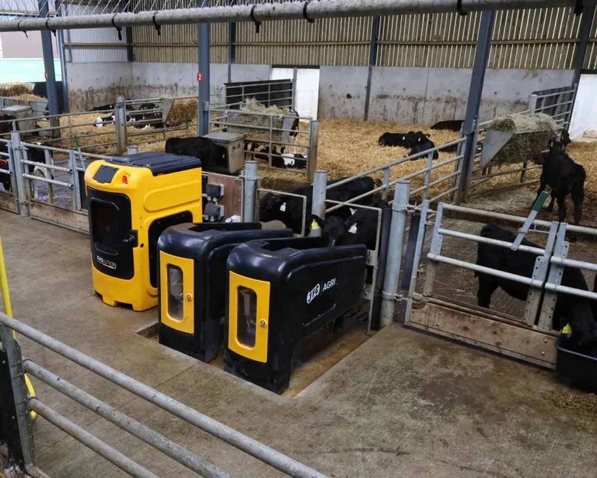 Automatic Calf Feeder - Image 1
