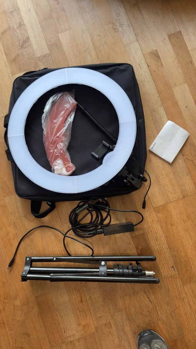 18” LED Ring Light Kit - Dimmable, Stand & Case - Image 2