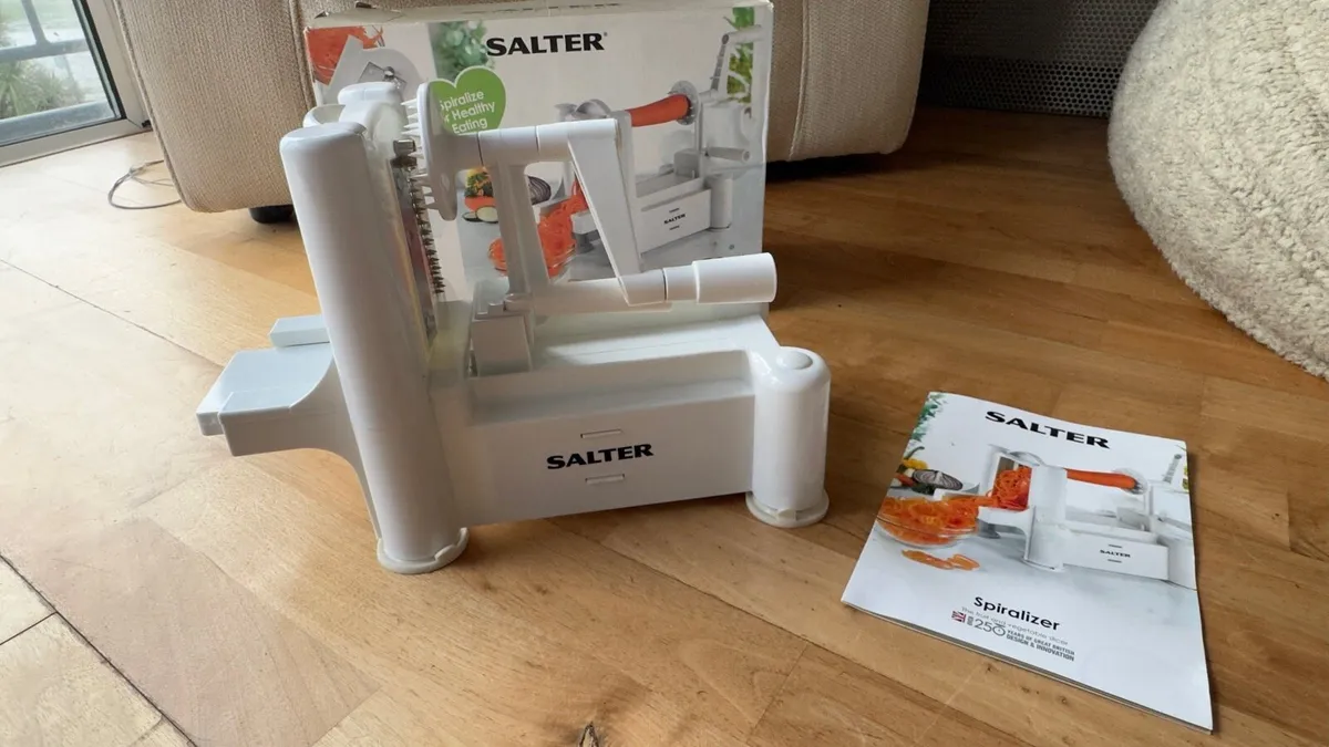 Salter Vegetable Spiralizer – Excellent Condition - Image 1