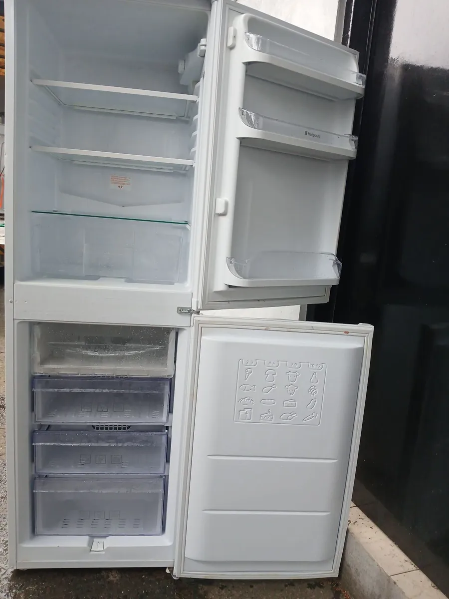 A FRIDGE AND FREEZER - Image 4