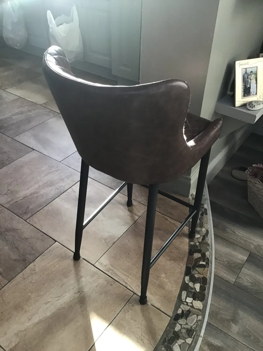 Breakfast Bar Stools - Image 2