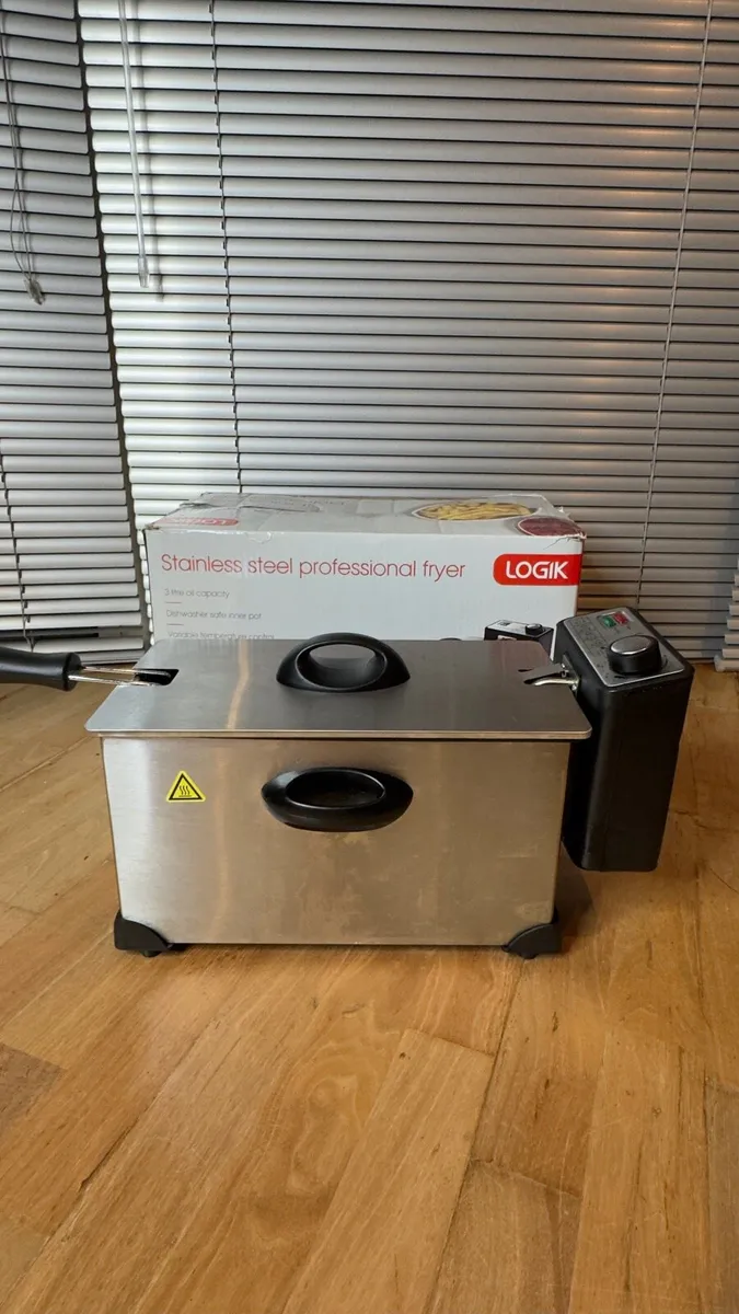 Logik 3L Stainless Steel Deep Fat Fryer – 2000W - Image 1