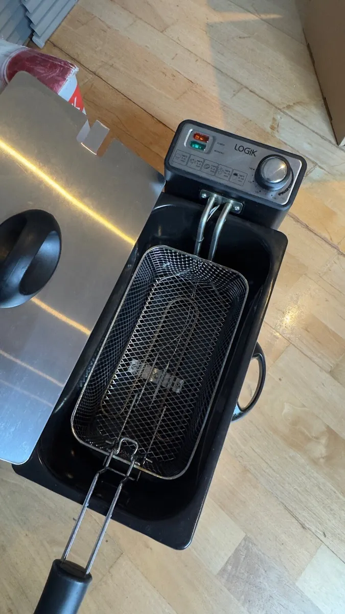 Logik 3L Stainless Steel Deep Fat Fryer – 2000W - Image 4