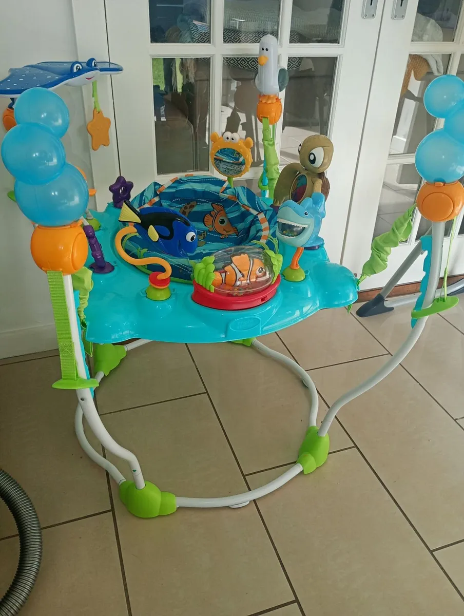 Bright Starts Disney Baby Finding Nemo jumperoo