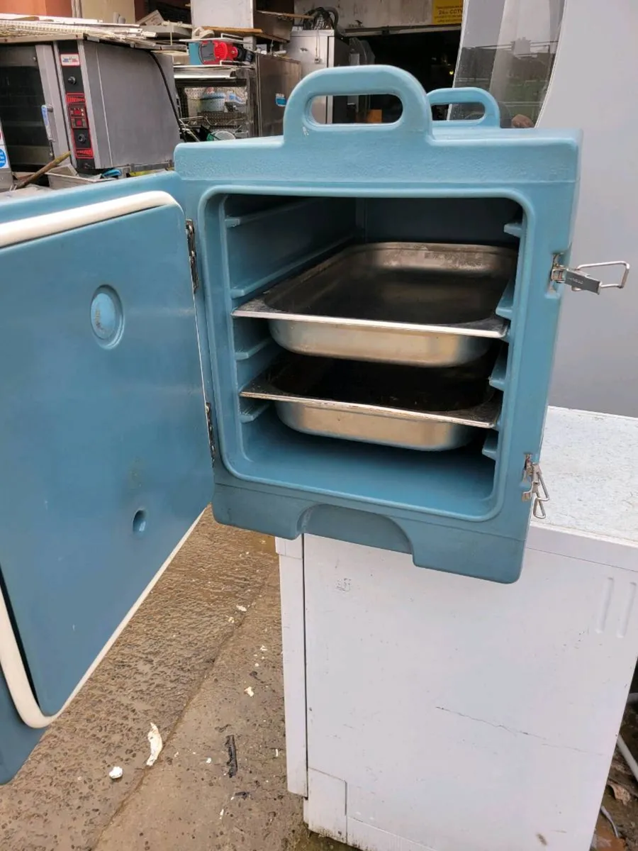 Food Insulated Box CAMBRO - Image 4