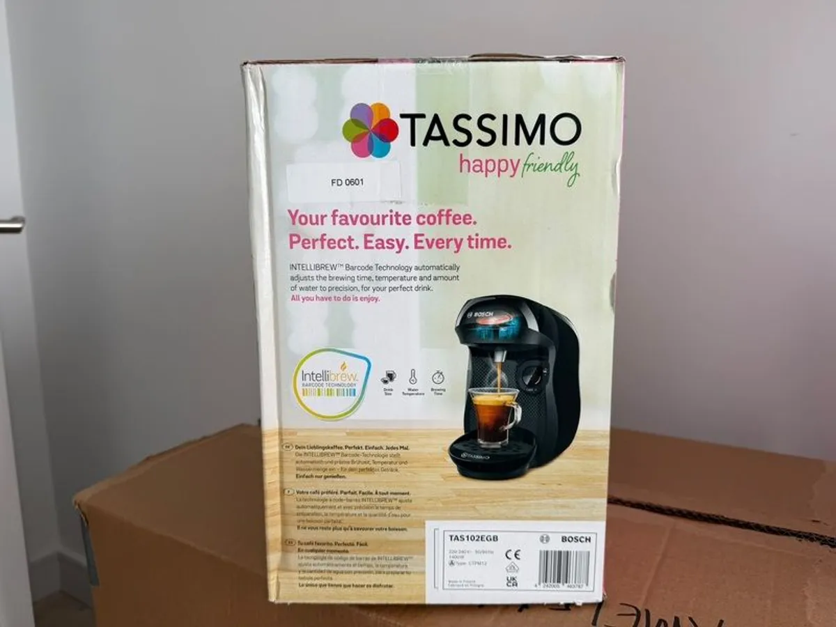 Bosch Kitchen Appliance Bundle 2 Kettles 2 Toasters and 2 Tassimo Coffee Machines - Image 2