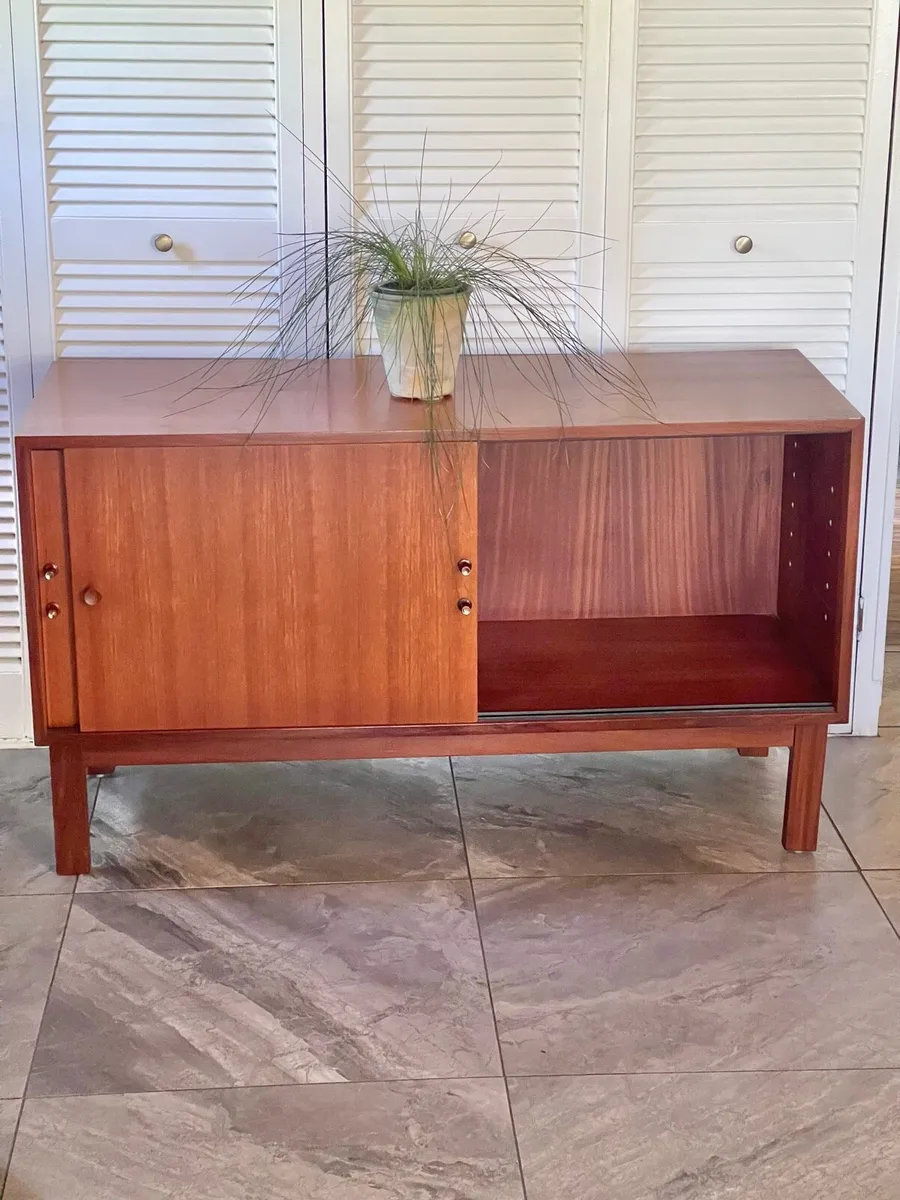 Mid century sideboard - Image 1