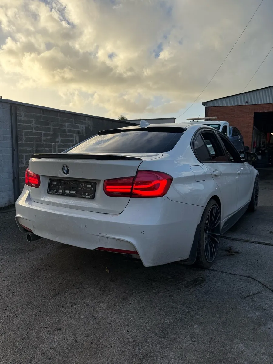 2017 BMW F30 318d M-Sport - Image 4