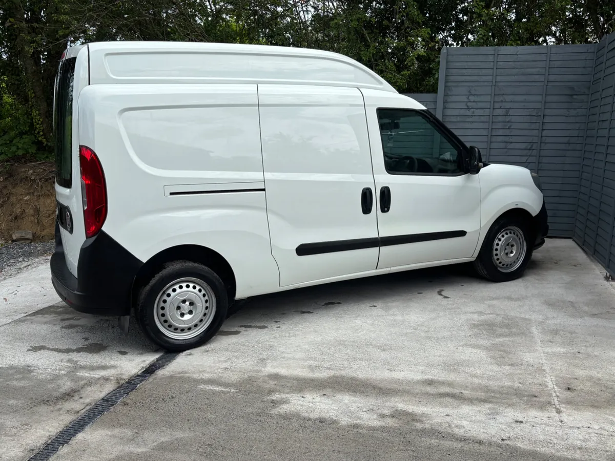 FIAT DOBLO-LOW KM- NEW CVRT - Image 4