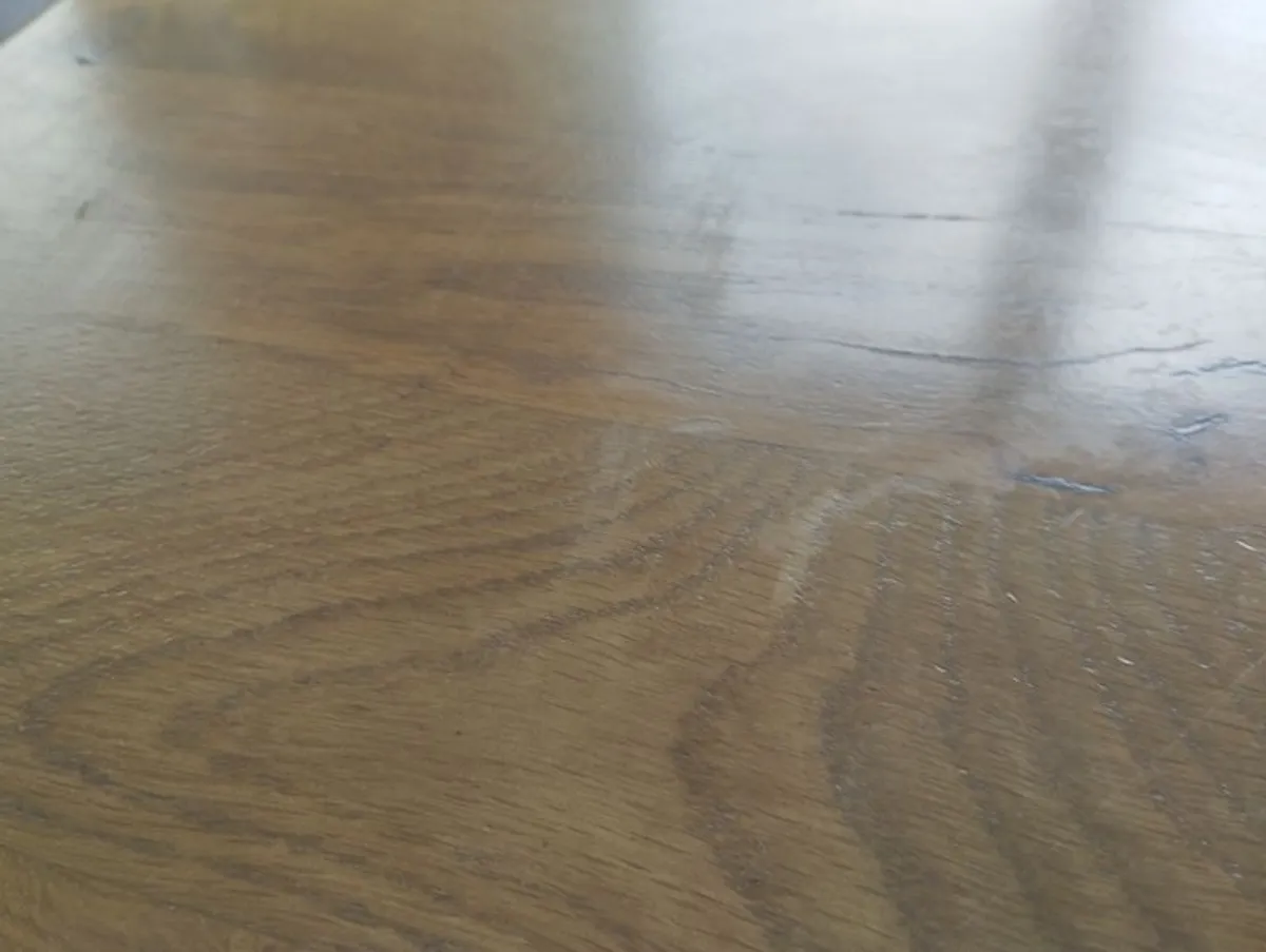 Extending dining  table - Image 4