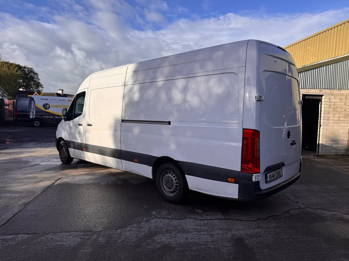 Mercedes Sprinter - Image 2