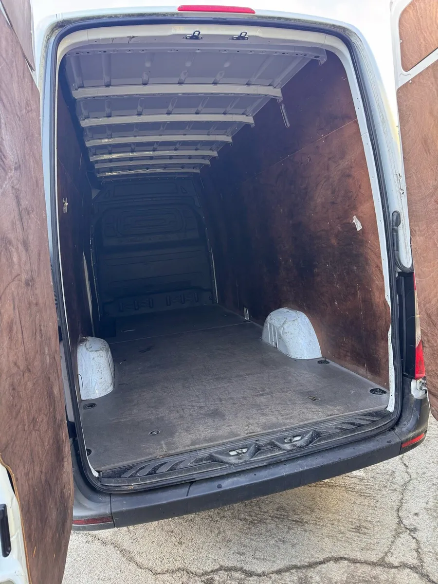 Mercedes Sprinter - Image 4