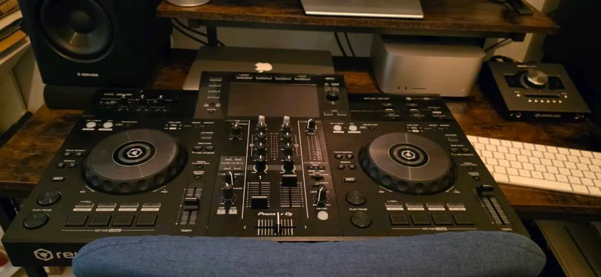 Pioneer DJ XDJ-RR DJ Controller - Image 1
