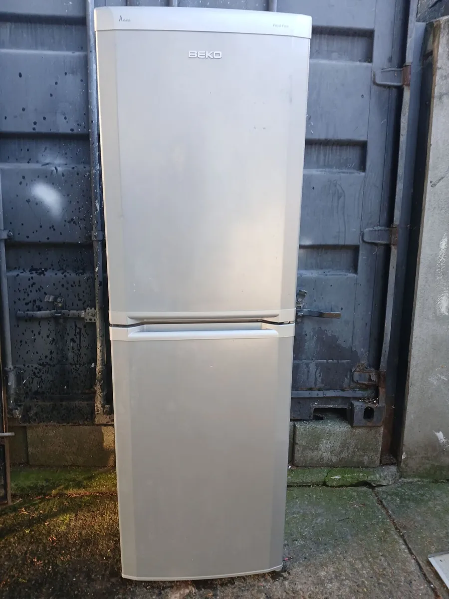 G FRIDGE FREEZER FOR SALE - Image 1