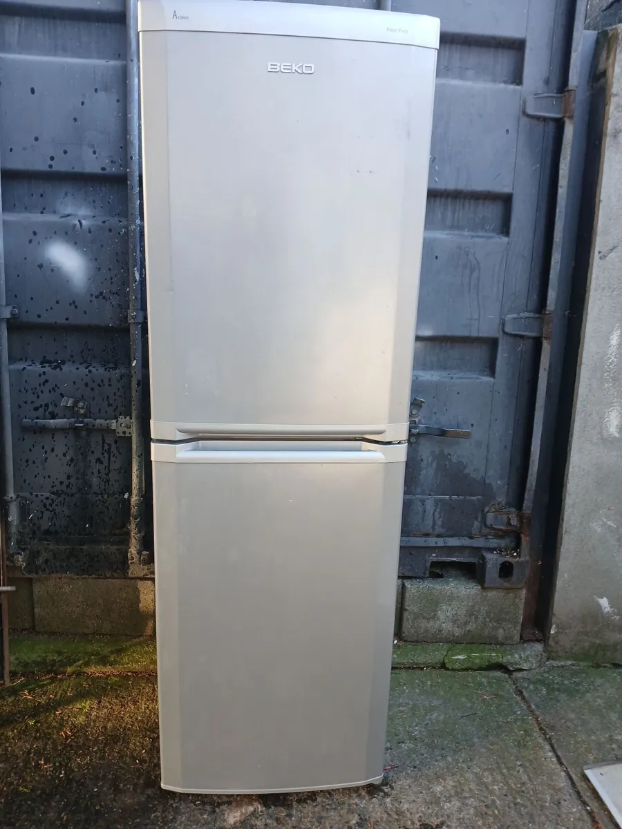 G FRIDGE FREEZER FOR SALE - Image 4