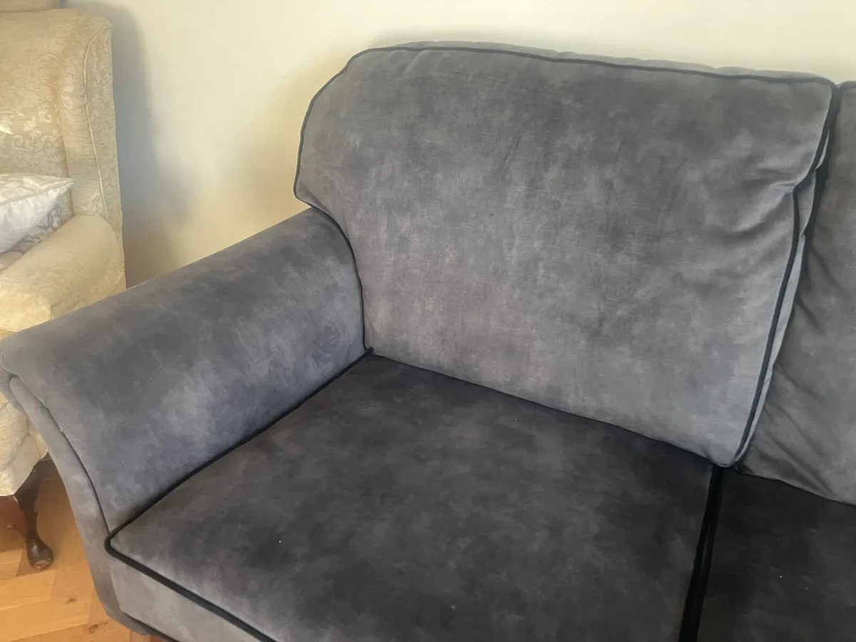 Couch - Image 3