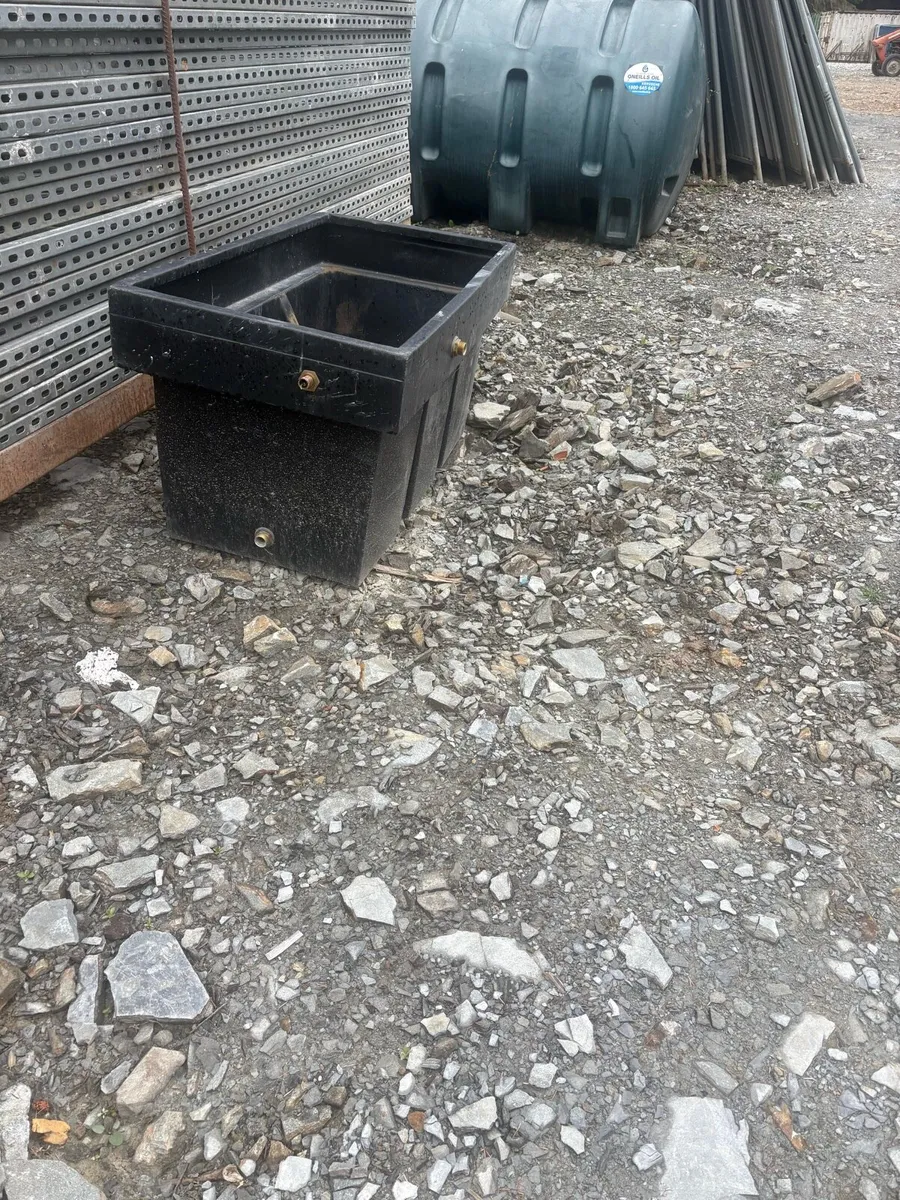 Water storage tanks - Image 2