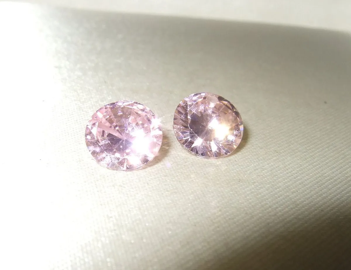 Pristine Pair of Loose Pink Sapphires-Unset - Image 4