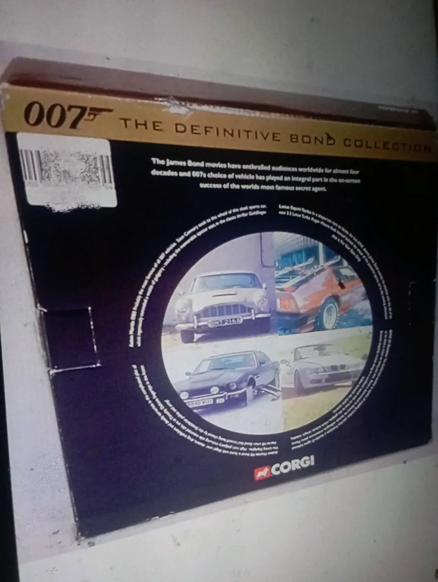 JAMES BOND OO7  CORGI THE DEFINIITIV  COLLECTION - Image 2