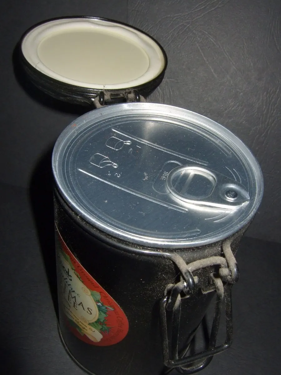 Pristine Sealed Vintage Harrods Christmas Coffee - Image 3