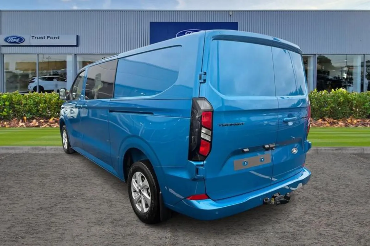 Ford Transit Custom 320 L2  FWD 2.0 EcoBlue 170ps - Image 2