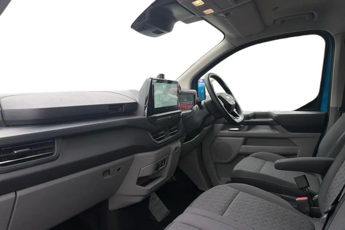 Ford Transit Custom 320 L2  FWD 2.0 EcoBlue 170ps - Image 3