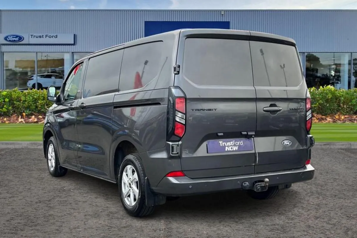 Ford Transit Custom 300 Limited L1 SWB FWD 2.0 Eco - Image 2