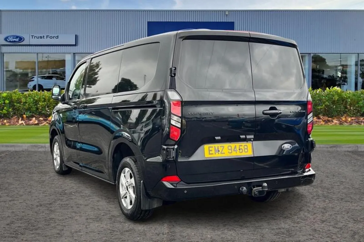 Ford Transit Custom 300 Limited L1 SWB FWD 2.0 Eco - Image 2