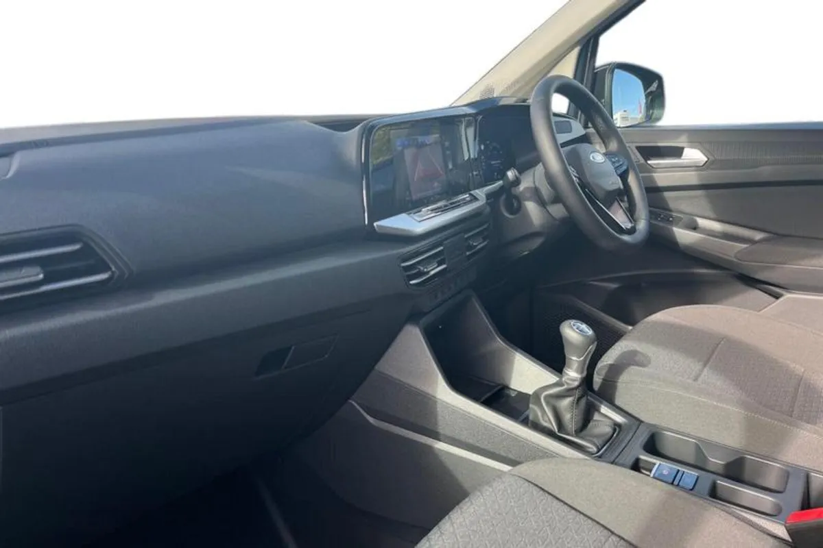Ford Transit Connect 220 Limited L1 SWB 2.0 EcoBlu - Image 3