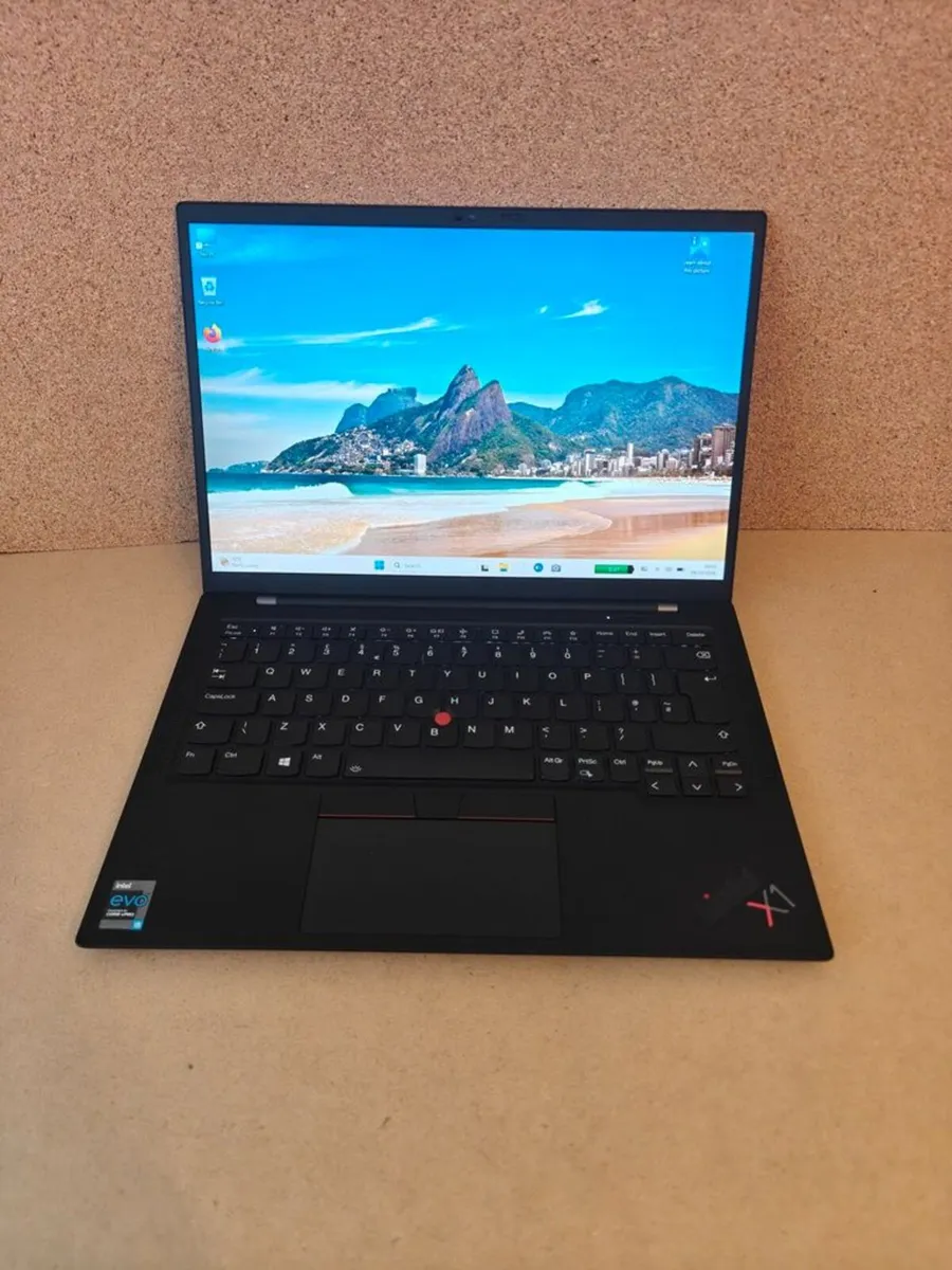 Lenovo X1 Carbon Gen9 Laptop | i5 vPro | 16GB | - Image 1