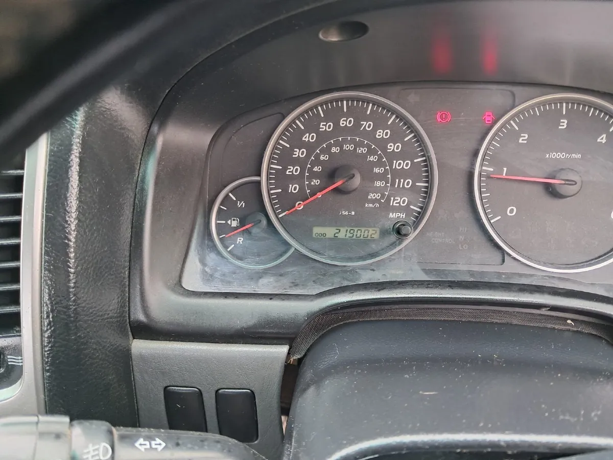 Toyota Land Cruiser 2004 - Image 2