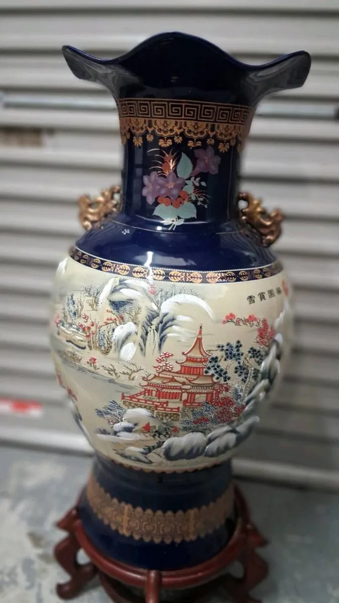 Large vase - Image 2