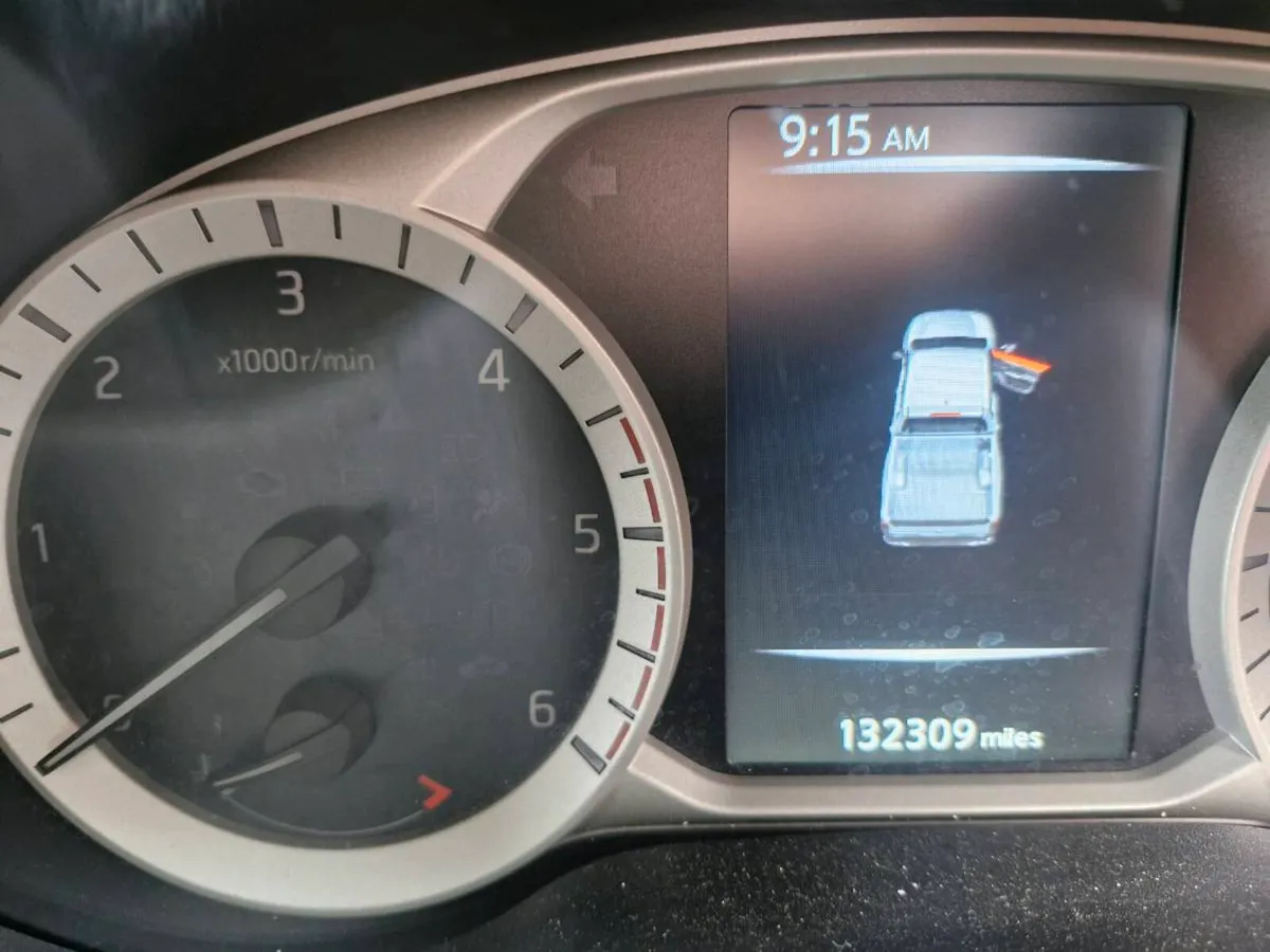 Nissan Navara - Image 2